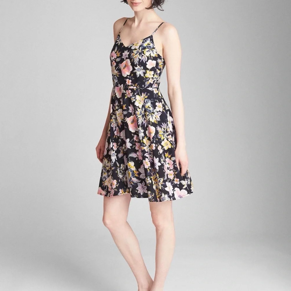 GAP Cami Fit and Flare Mini Black Floral Dress Sz. Small - Picture 4 of 10